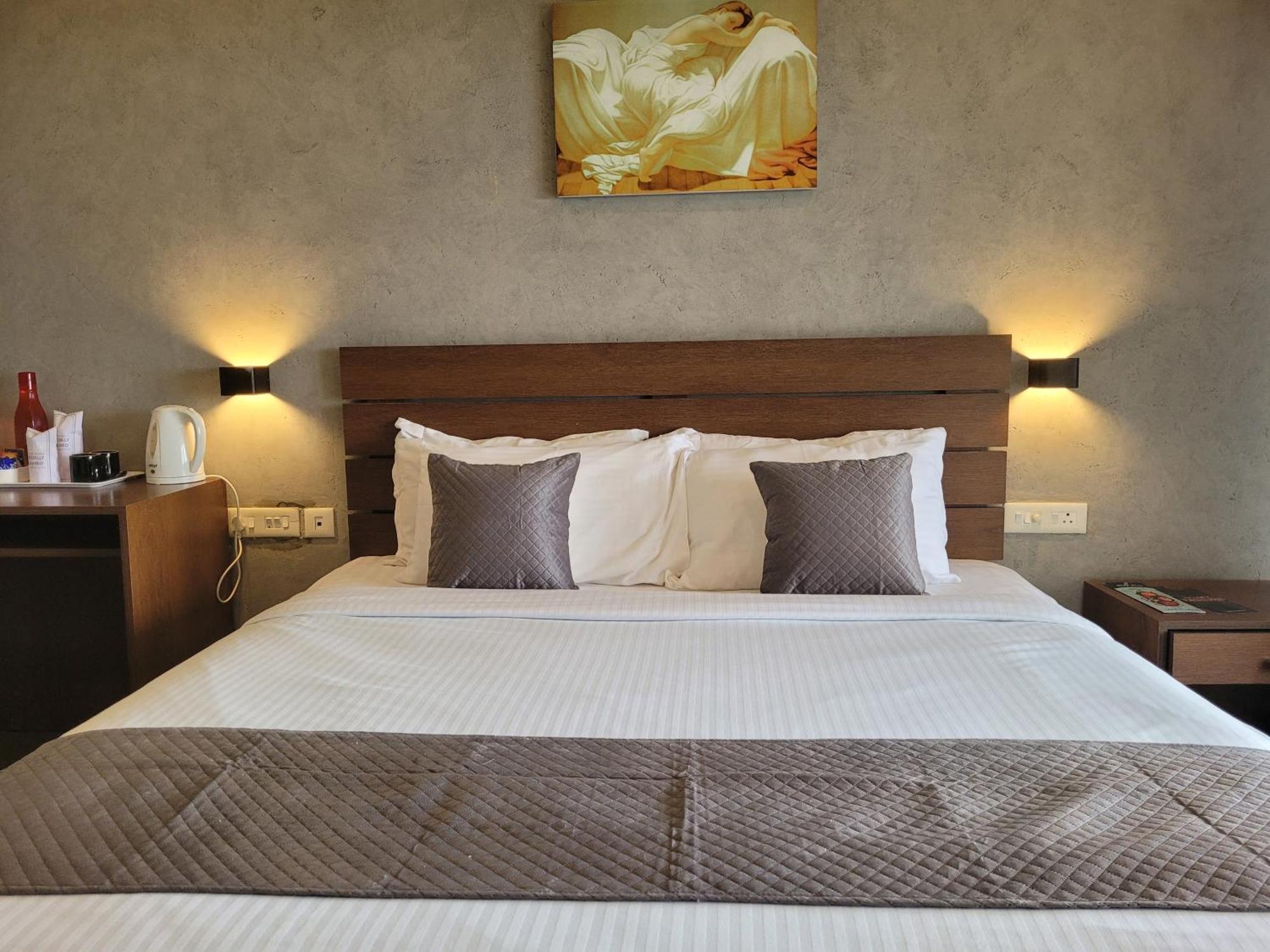 Windale Resorts Pooppara Экстерьер фото